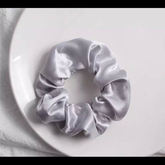 Scrunchies - Picture 6 of 8